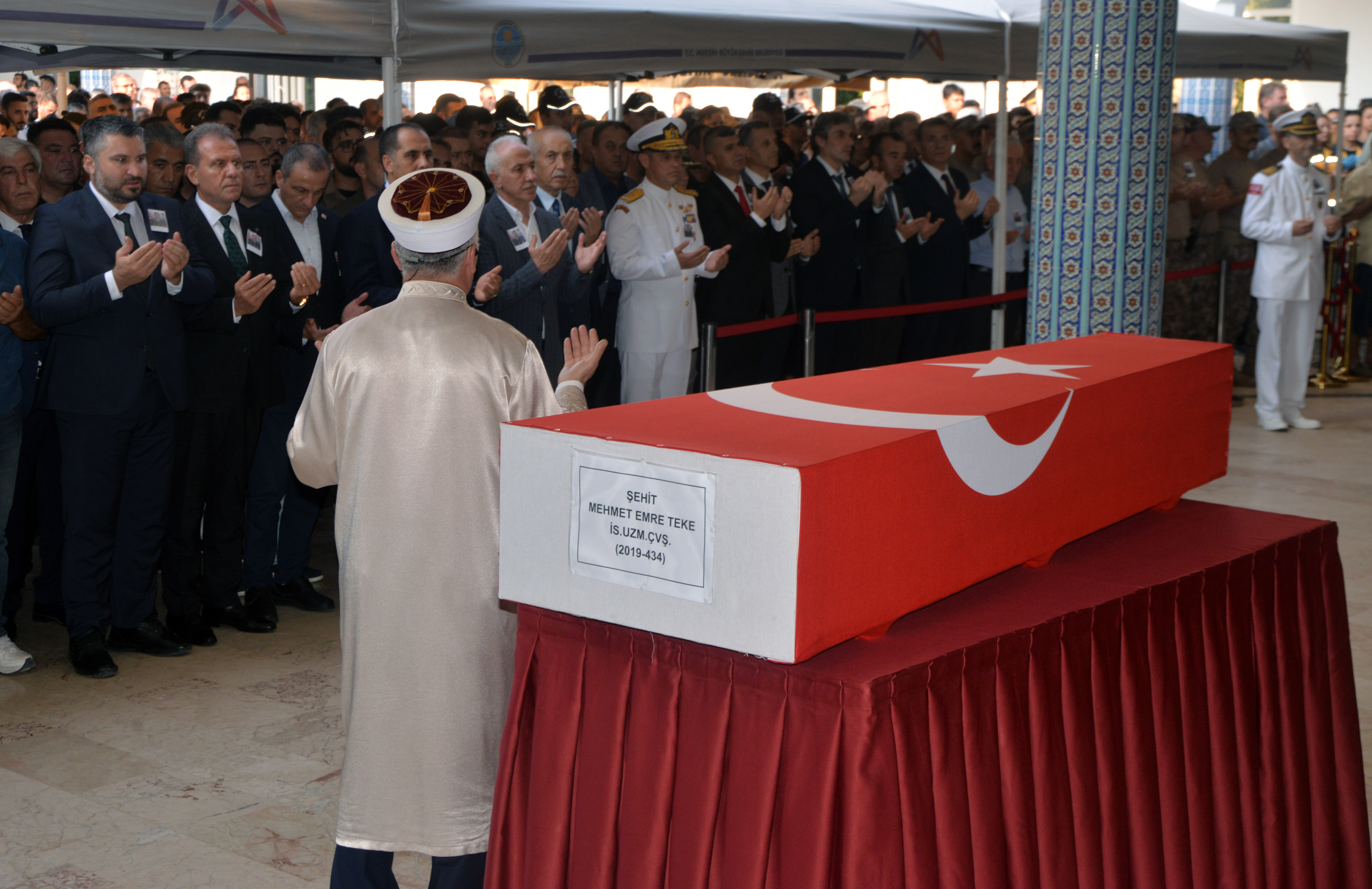 Şehit Uzman Çavuş Mehmet Emre Teke son yolculuğuna uğurlandı