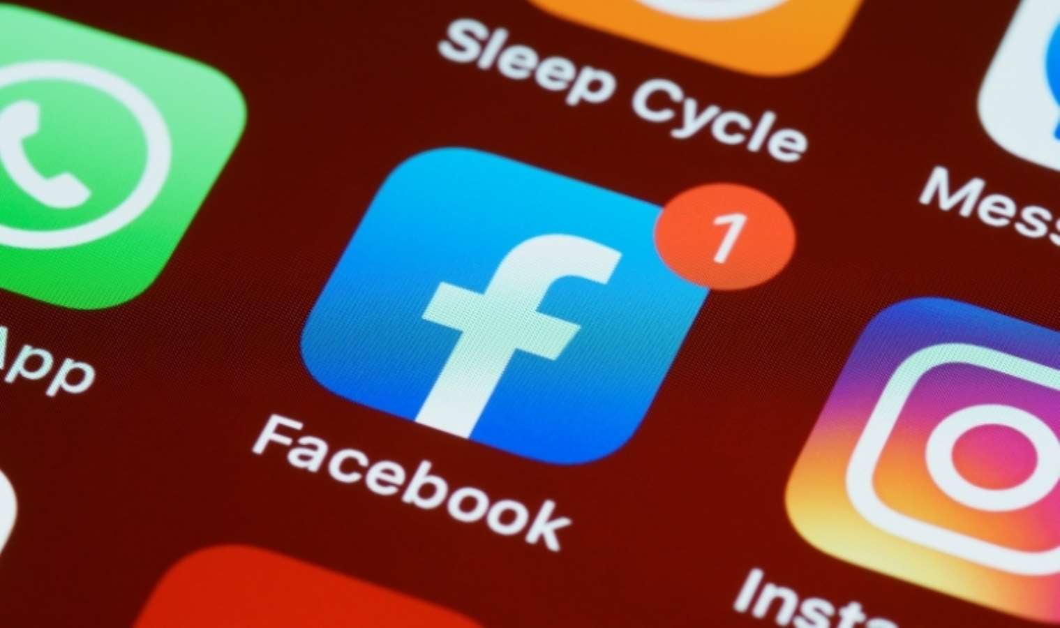 Facebook ve Instagram ücretli reklamsız abonelik uygulamasını başlattı