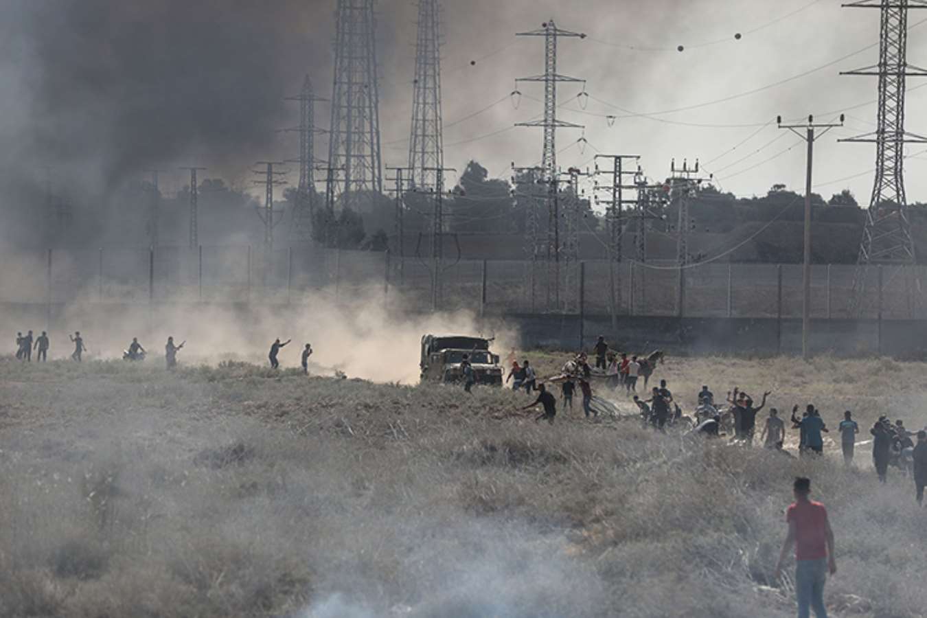 Hamas roketlerle vurdu... İsrail operasyon başlattı! Yüzlerce ölü, binlerce yaralı var!