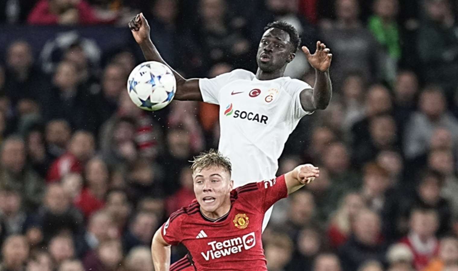 Galatasaraylı Davinson Sanchez'den bir ilk... Tarihe geçti!