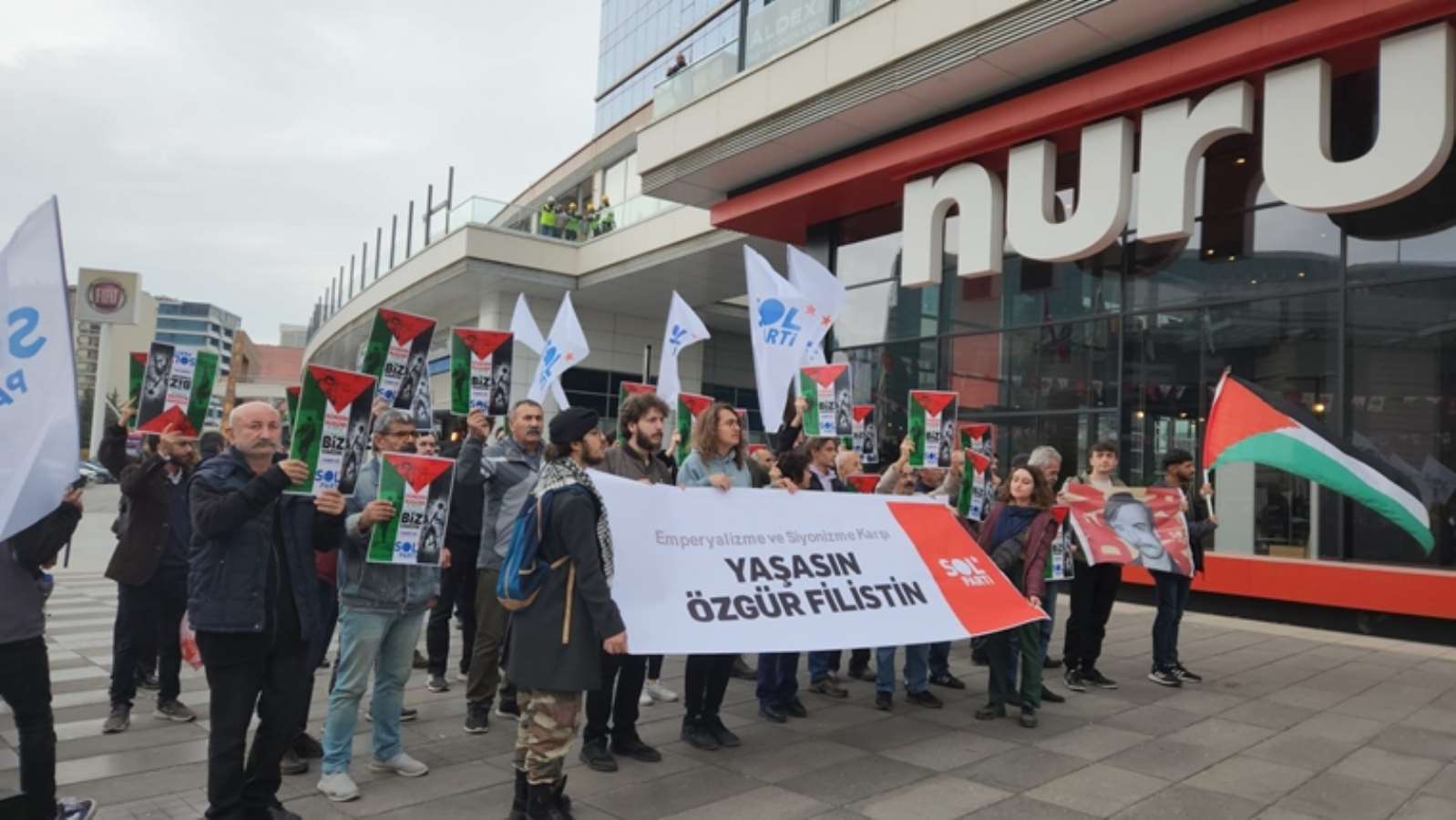 SOL Parti'den İsrail’in Ankara Büyükelçiliği önünde protesto