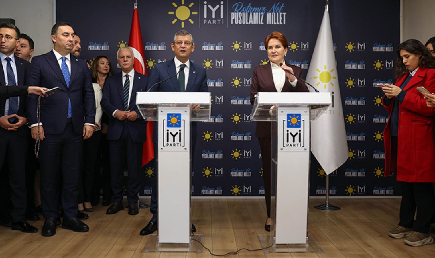 İYİ Parti'den Akşener-Özel görüşmesinin ardından ilk değerlendirme: Pazartesi günü netleşecek