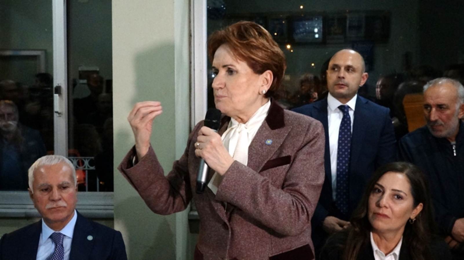 Meral Akşener’den 6’lı masa açıklaması: 'Şimdi ki aklım olsa katiyen yapmazdım, özür dilerim'