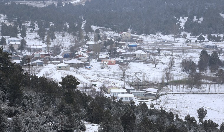 Muğla'nın yüksek kesimlerinde kar yağışı etkili oldu