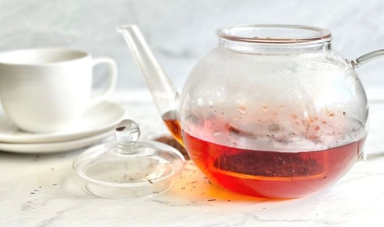 Gençliğin sırrı kırmızı çay: İşte Rooibos çayının mucizevi faydaları...