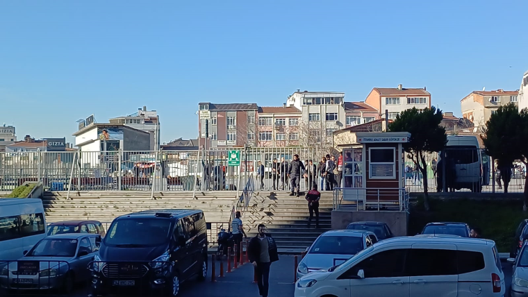 Son Dakika.... İstanbul Adliyesi'nde hareketli dakikalar: Silah sesleri duyuldu