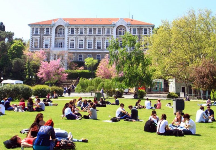 Koç Üniversitesi Profesörü Ali Çarkoğlu'ndan önemli değerlendirme: Z Kuşağı hangi partiye oy veriyor?