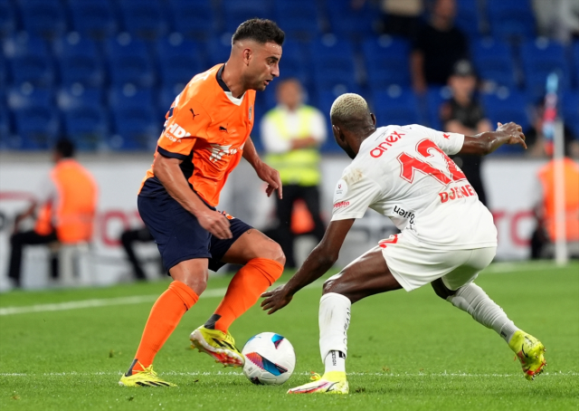 Başakşehir, Antalyaspor’u 5-2 Yenerek Tarihi Geri Dönüşe İmza Attı